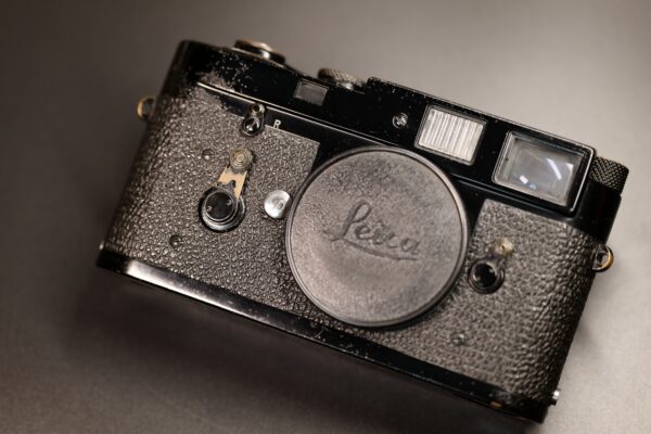 LEICA M2 ORIGINAL BLACK PAINT - Image 2