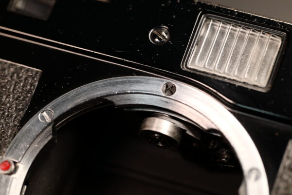 LEICA M2 ORIGINAL BLACK PAINT - Image 26