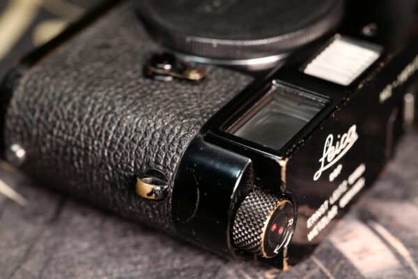 LEICA M2 ORIGINAL BLACK PAINT - Image 16