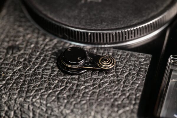 LEICA M2 ORIGINAL BLACK PAINT - Image 17