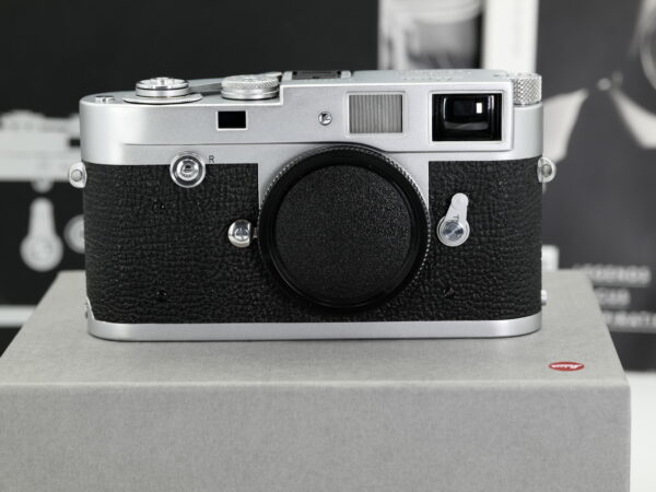[EXC++]LEICA M2 "Small window" Button rewind