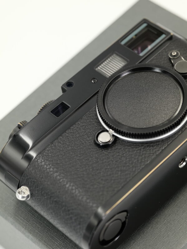LEICA M9-P "Black Paint" Sensor ID15 - Image 8