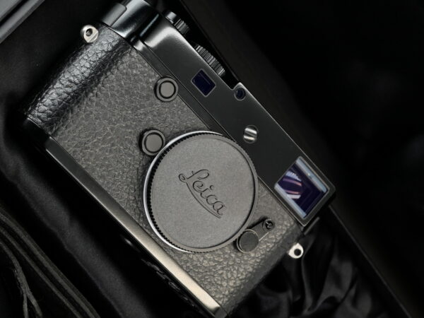 Mint - Leica M246 Black paint “Your Mark” Special edition - Image 12