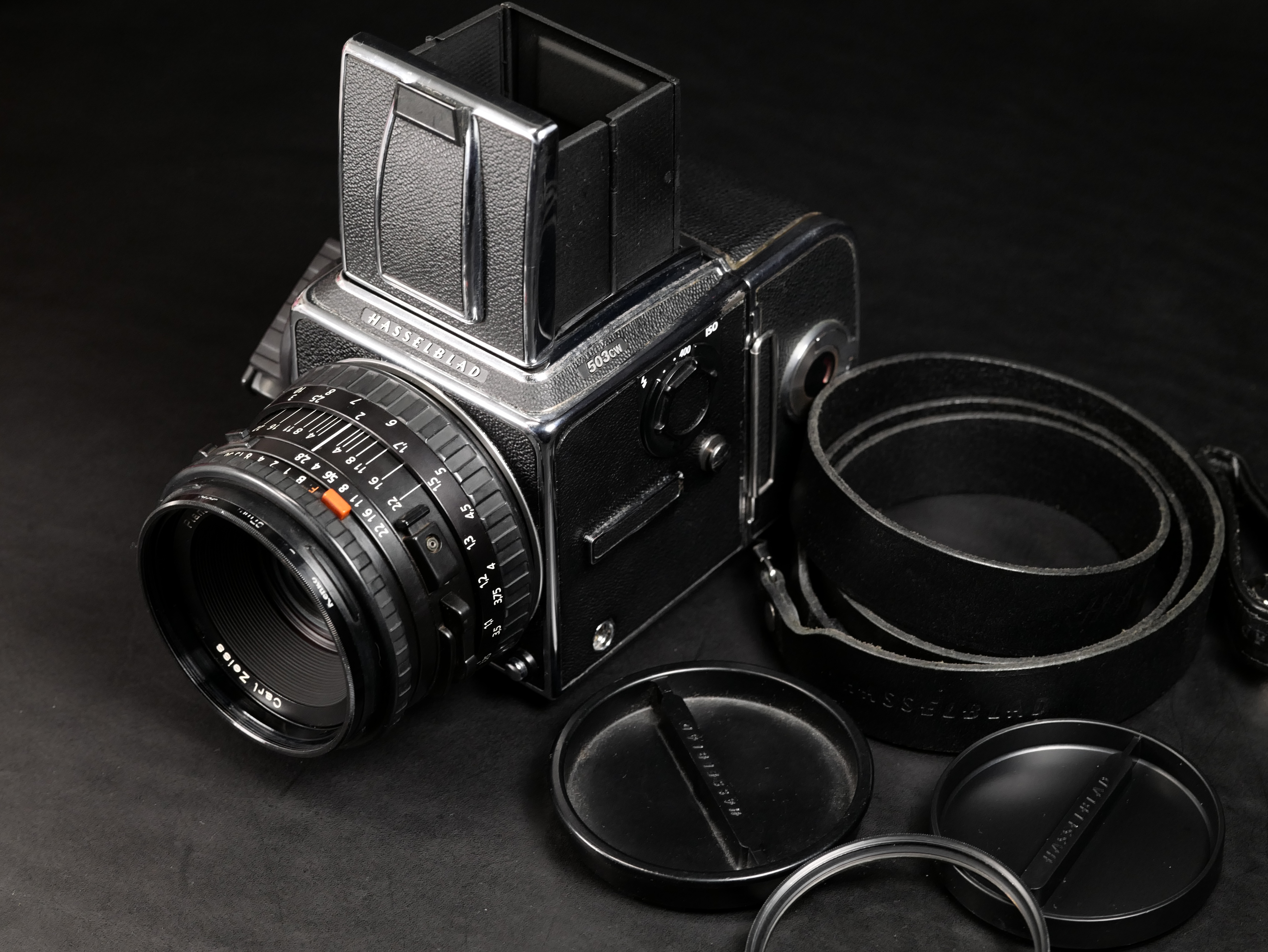 [MINT-] HASSELBLAD 503 CW and Carl Ziess CFE 80 F2.8