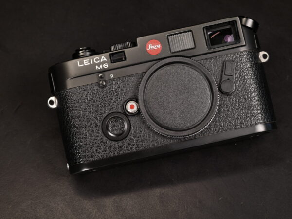 Leica M6 Black chrome 0.72 - Film Tested