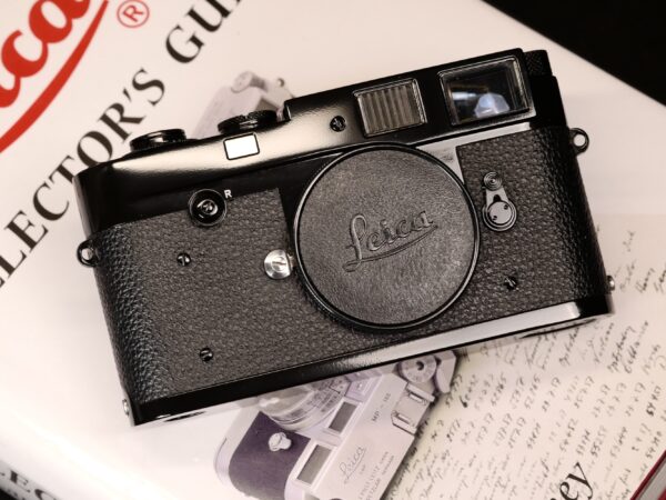 LEICA M2 Black paint SN: 926 191 - repaint black paint